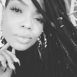 Meet your Posher, Felicia